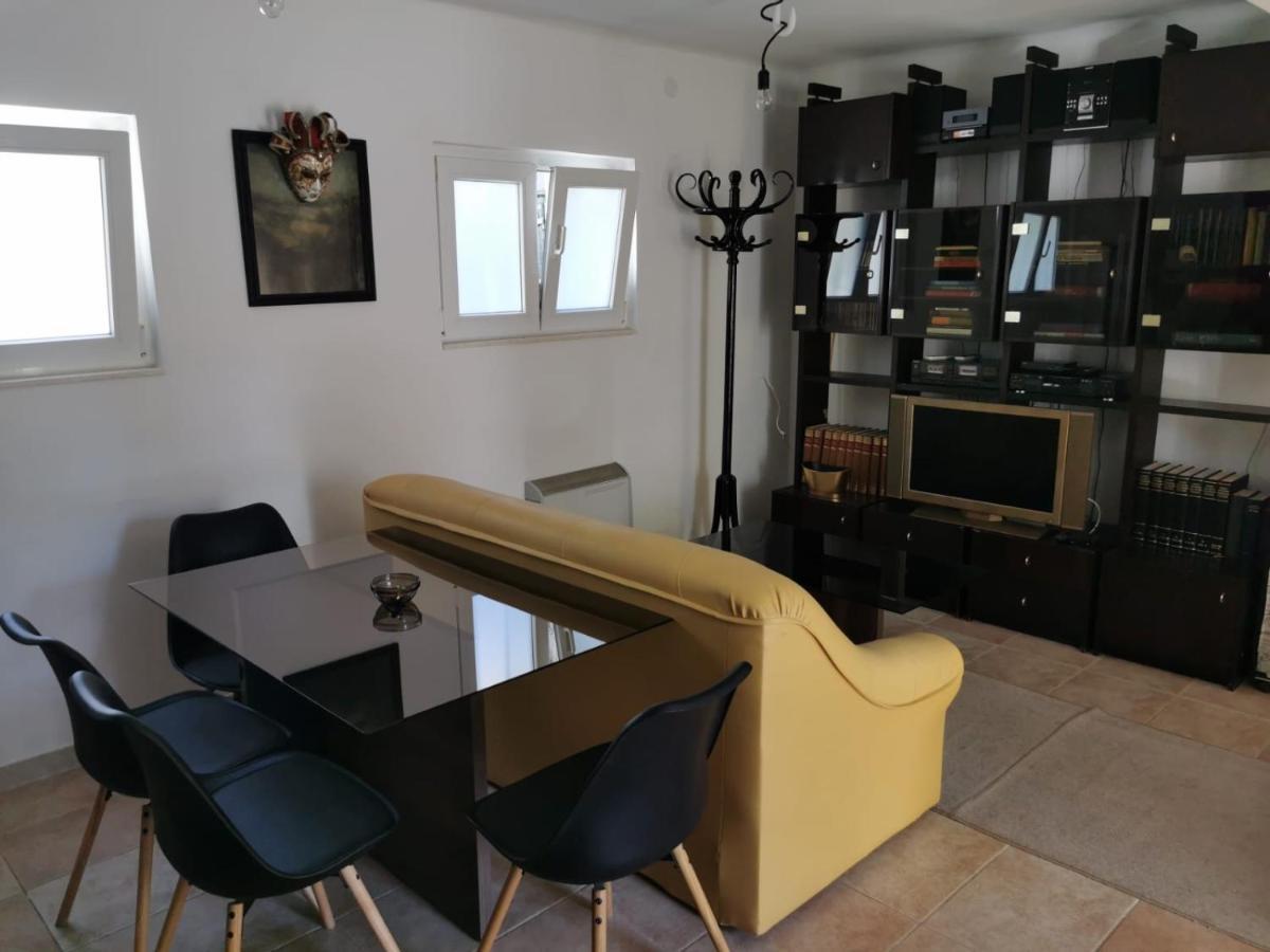Db Interiors Apartment Split Bagian luar foto